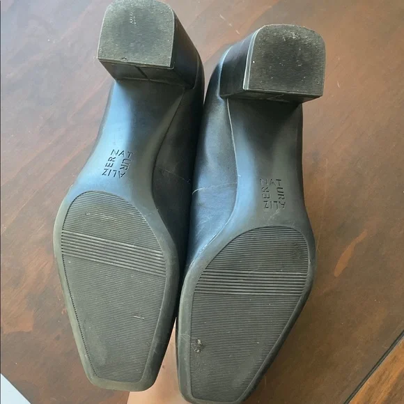 Naturalizer Chunky Black Leather Heels - Picture 3 of 5